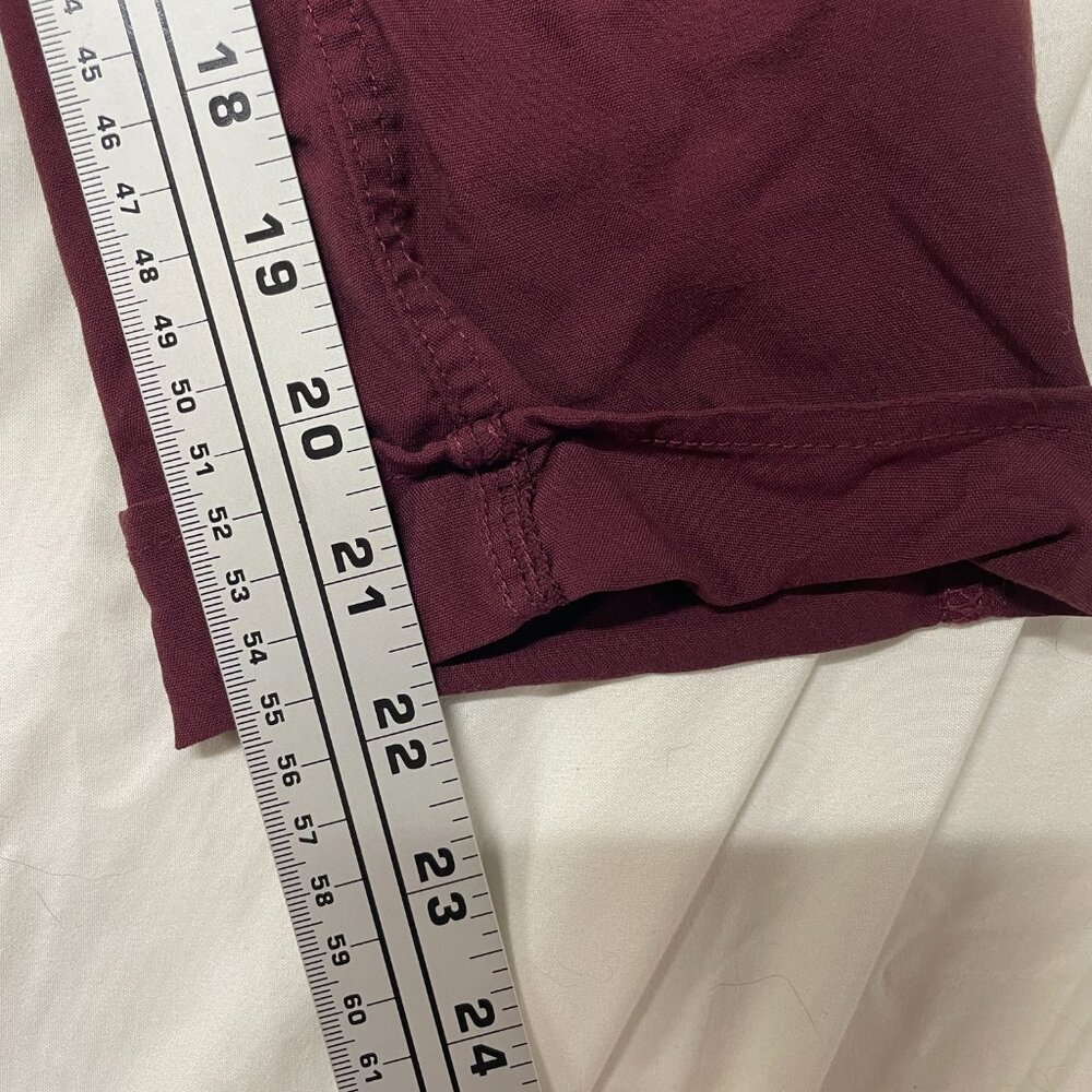 Maroon women's Columbia capris - Picture 9 of 9